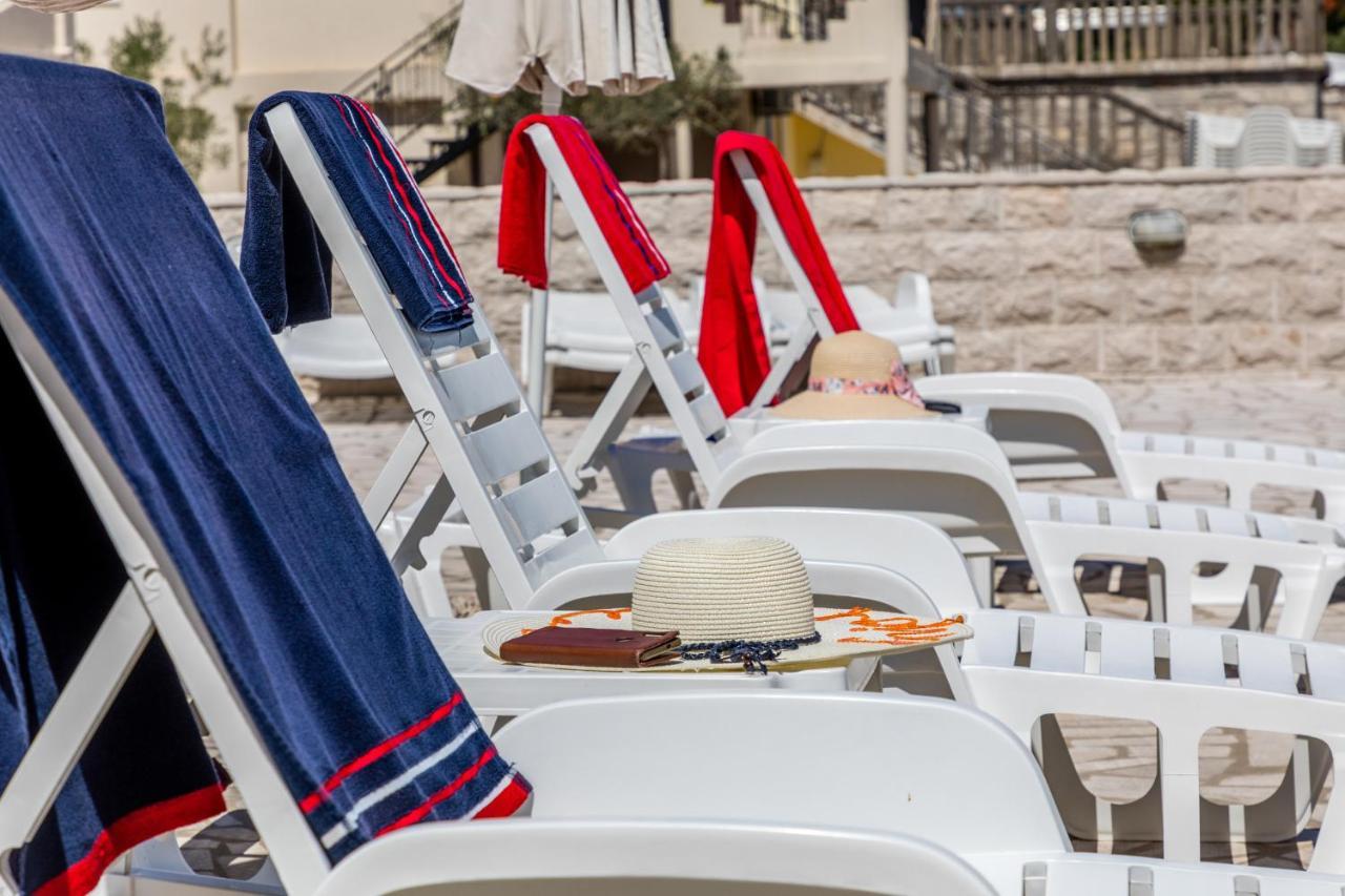 Apartments Tamaris Tivat Eksteriør bilde